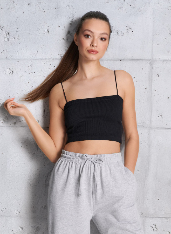 prążkowany czarny crop top ramiączka