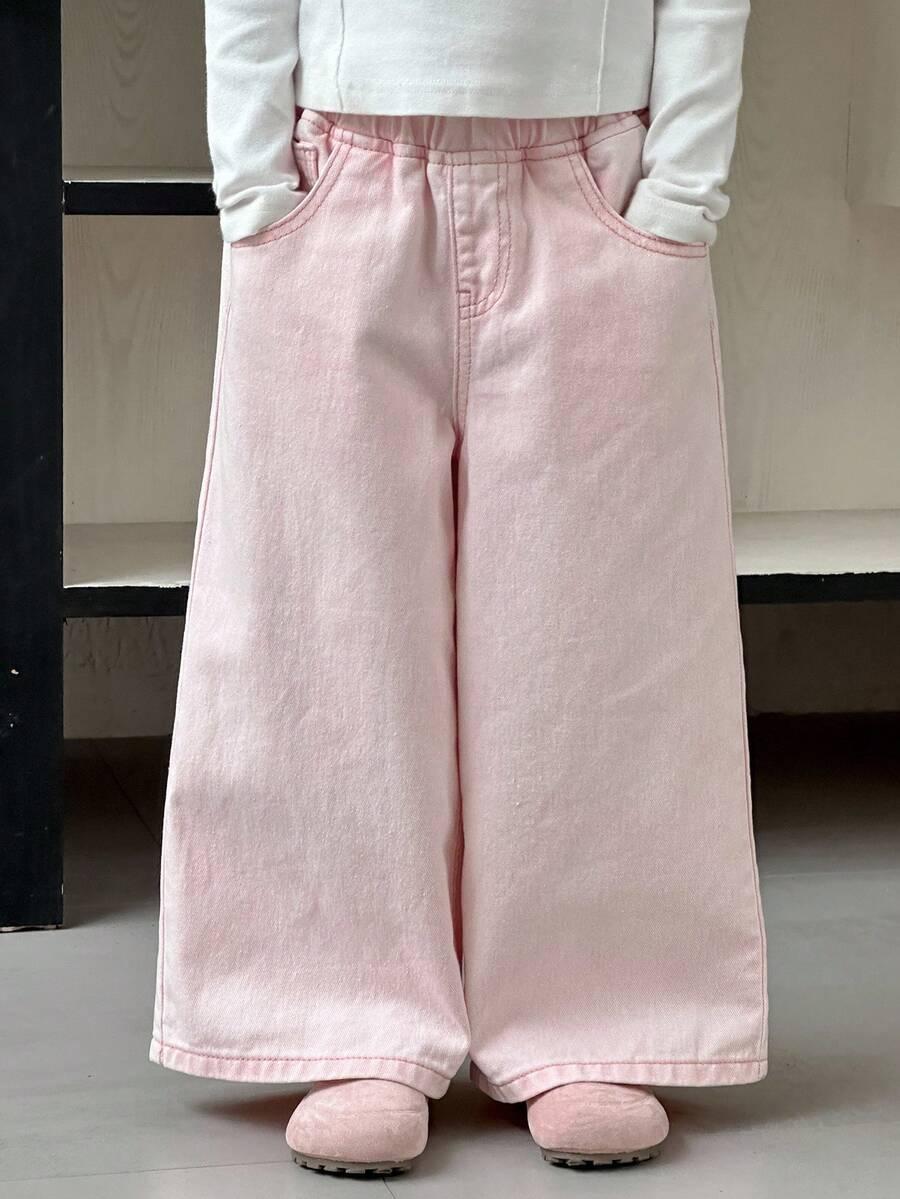 różowe spodnie jeans
