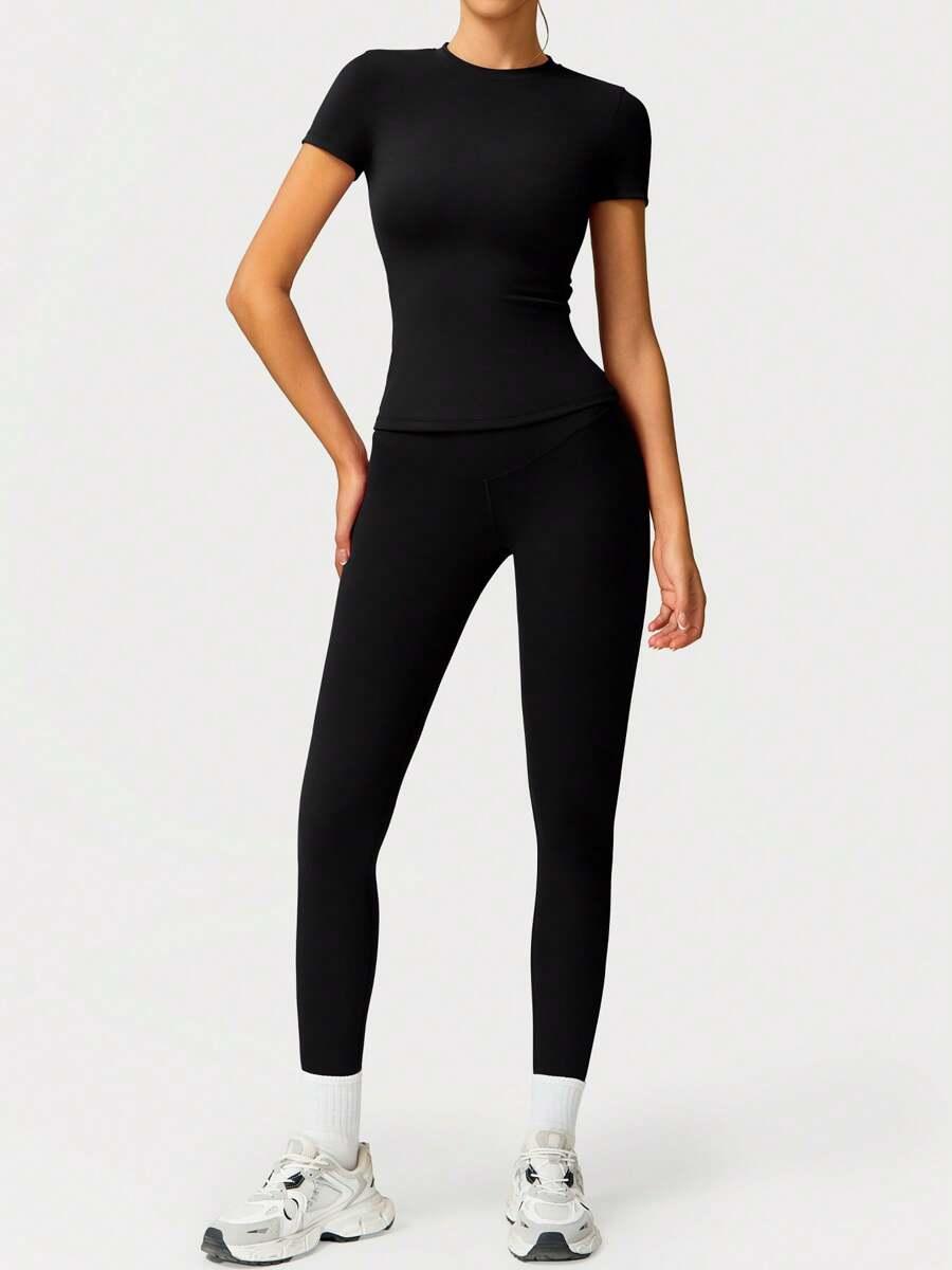 CZARNY KOMPLET T-SHIRT LEGGINSY