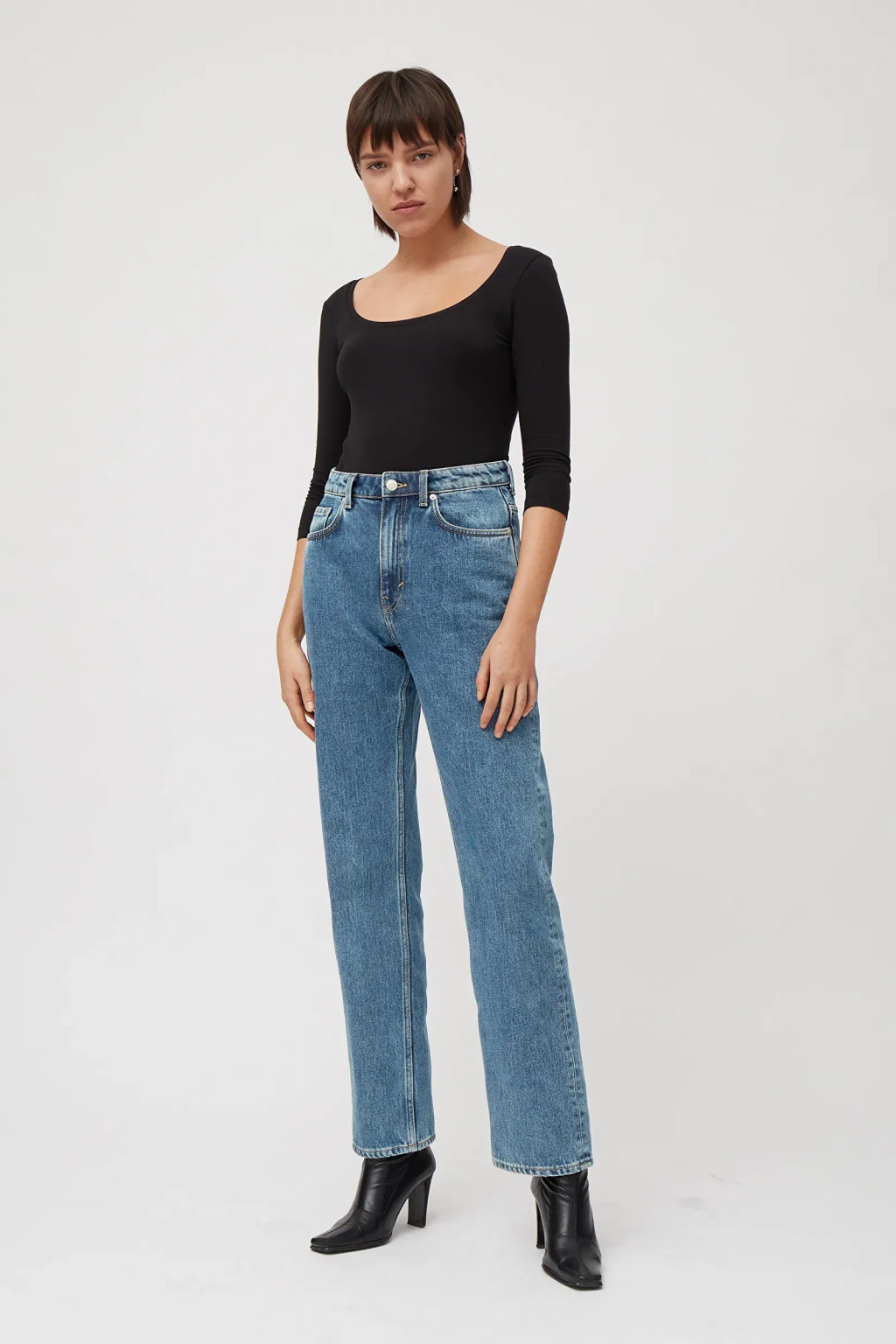NIEBIESKIE PROSTE SPODNIE JEANS