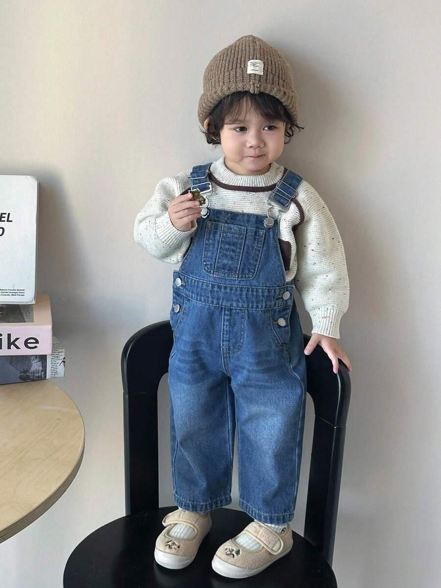 niebieskie ogrodniczki jeans