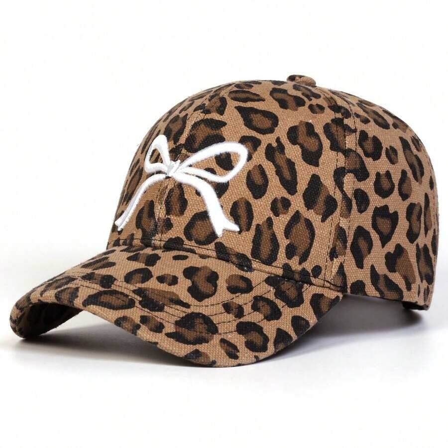 czapka z daszkiem animal print
