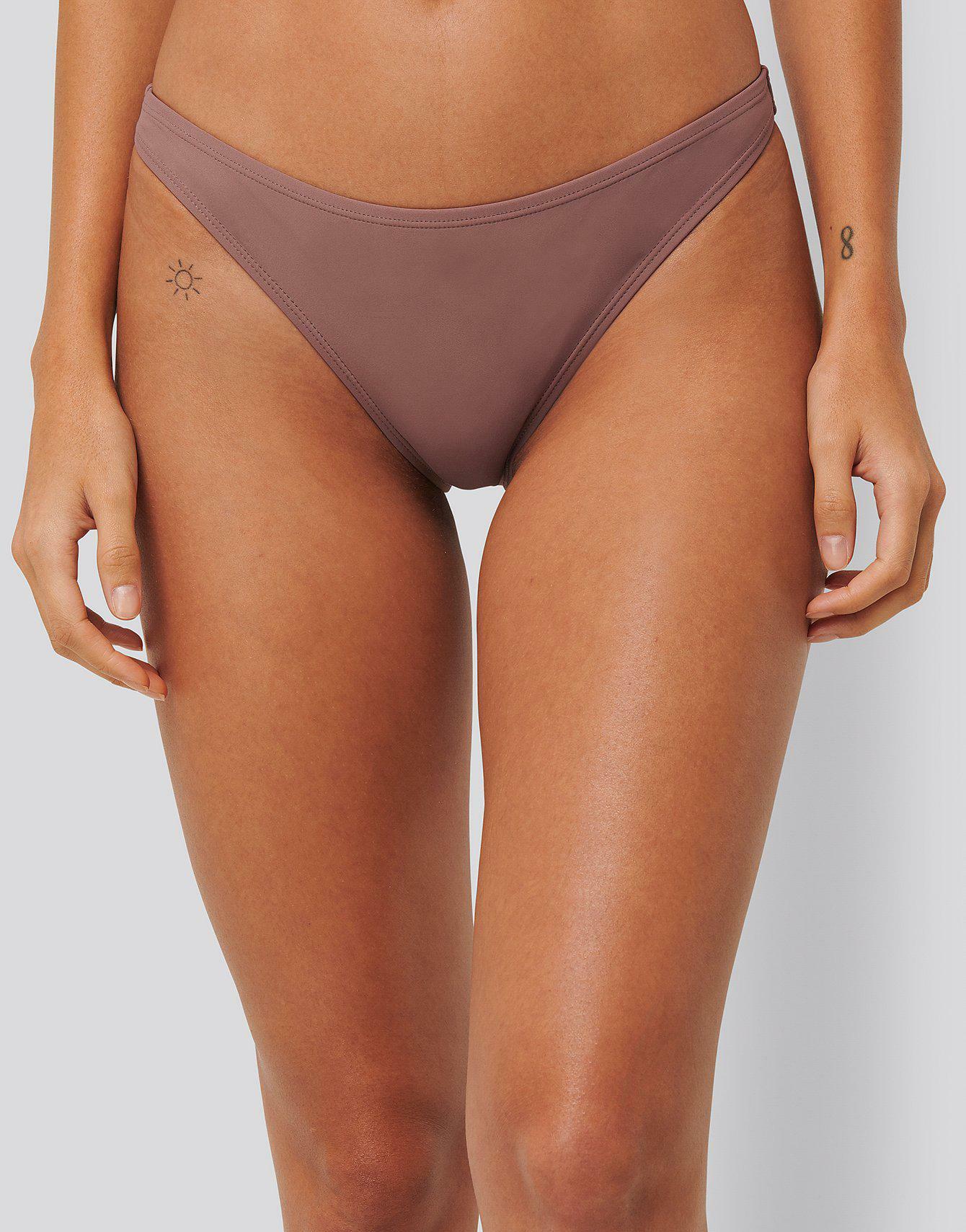 GŁADKI DÓŁ OD BIKINI