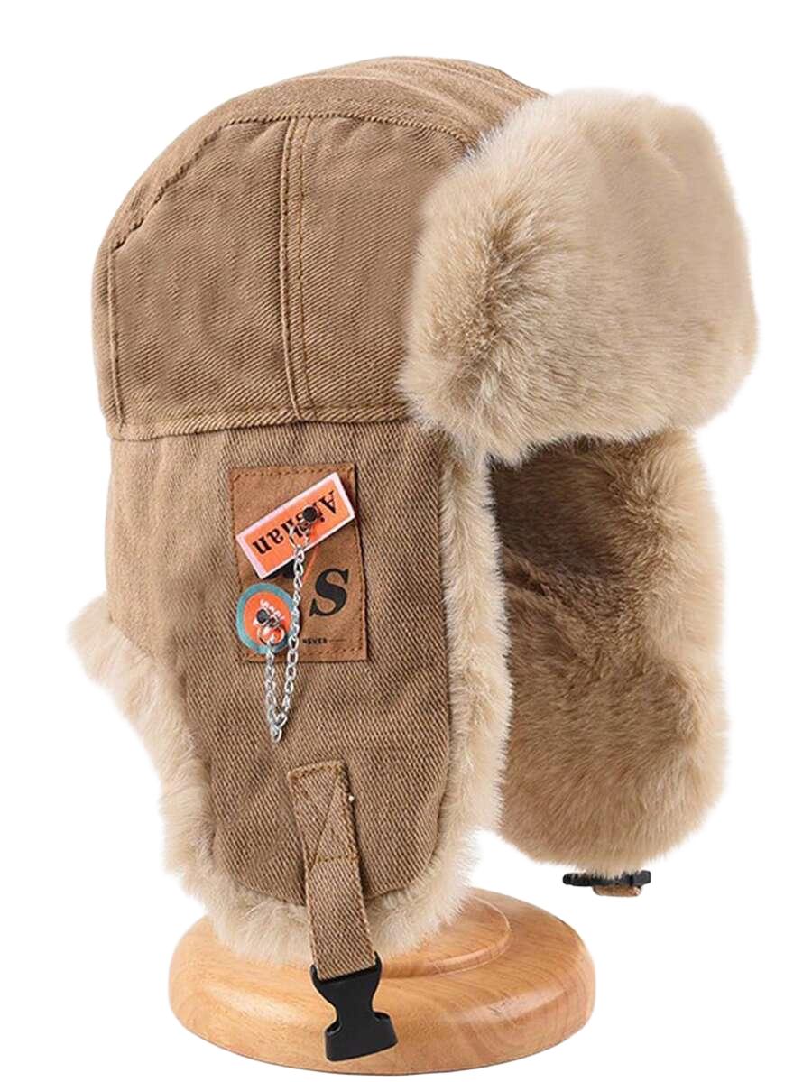 brązowa czapka uszatka