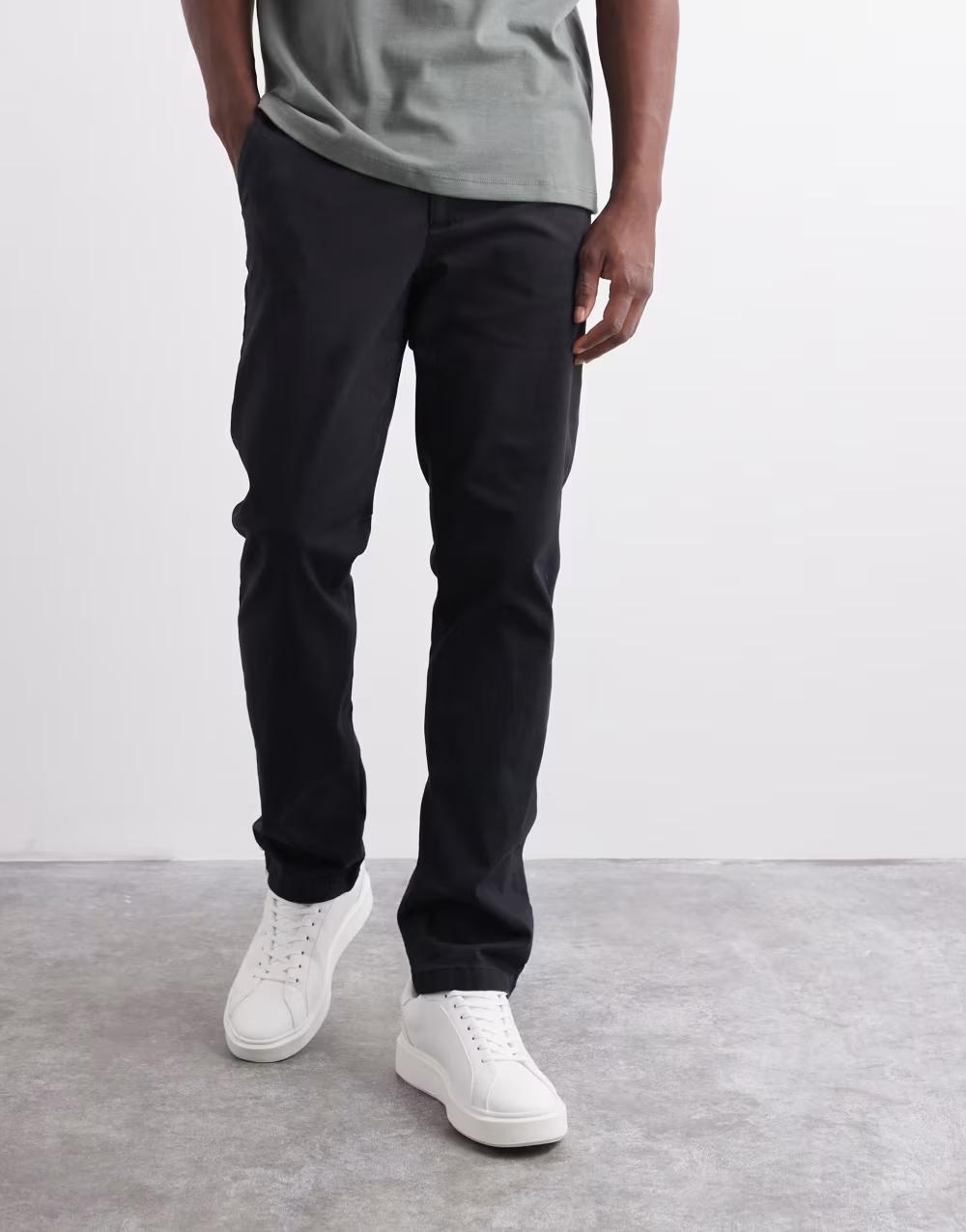 czarne spodnie jeans kieszenie