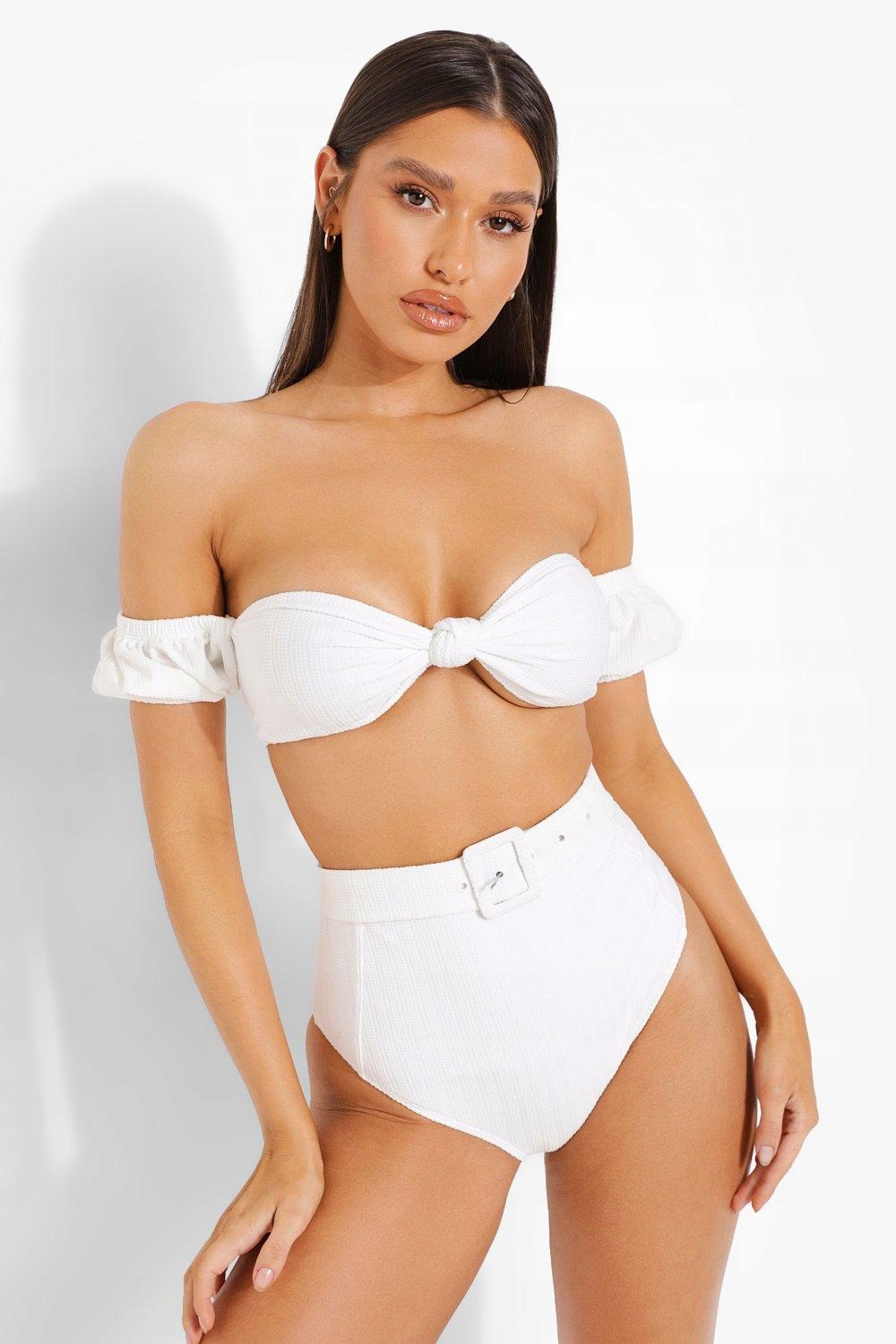 biały dół od bikini tekstura
