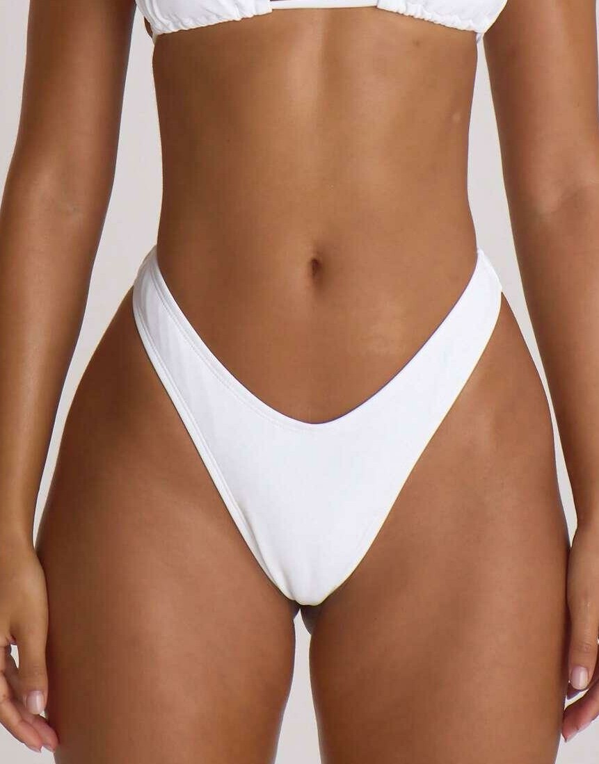DÓŁ OD BIKINI