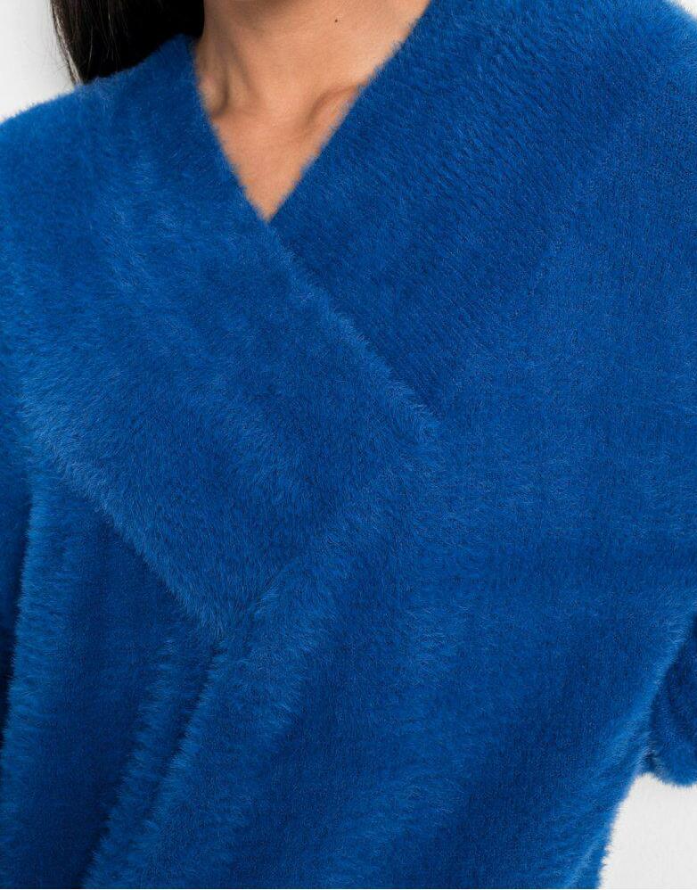 NIEBIESKI PUSZYSTY SWETER 