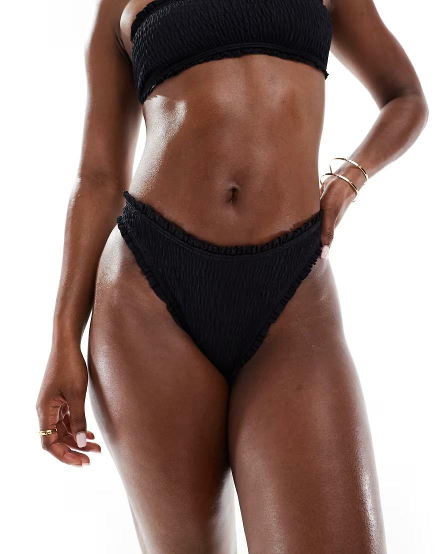 czarny dół od bikini tekstura