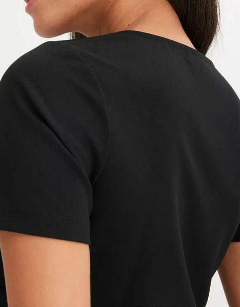 T-SHIRT Z OZDOBNYM DEKOLTEM 