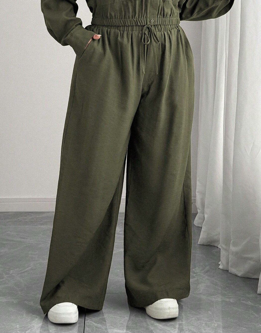Zielone spodnie casual
