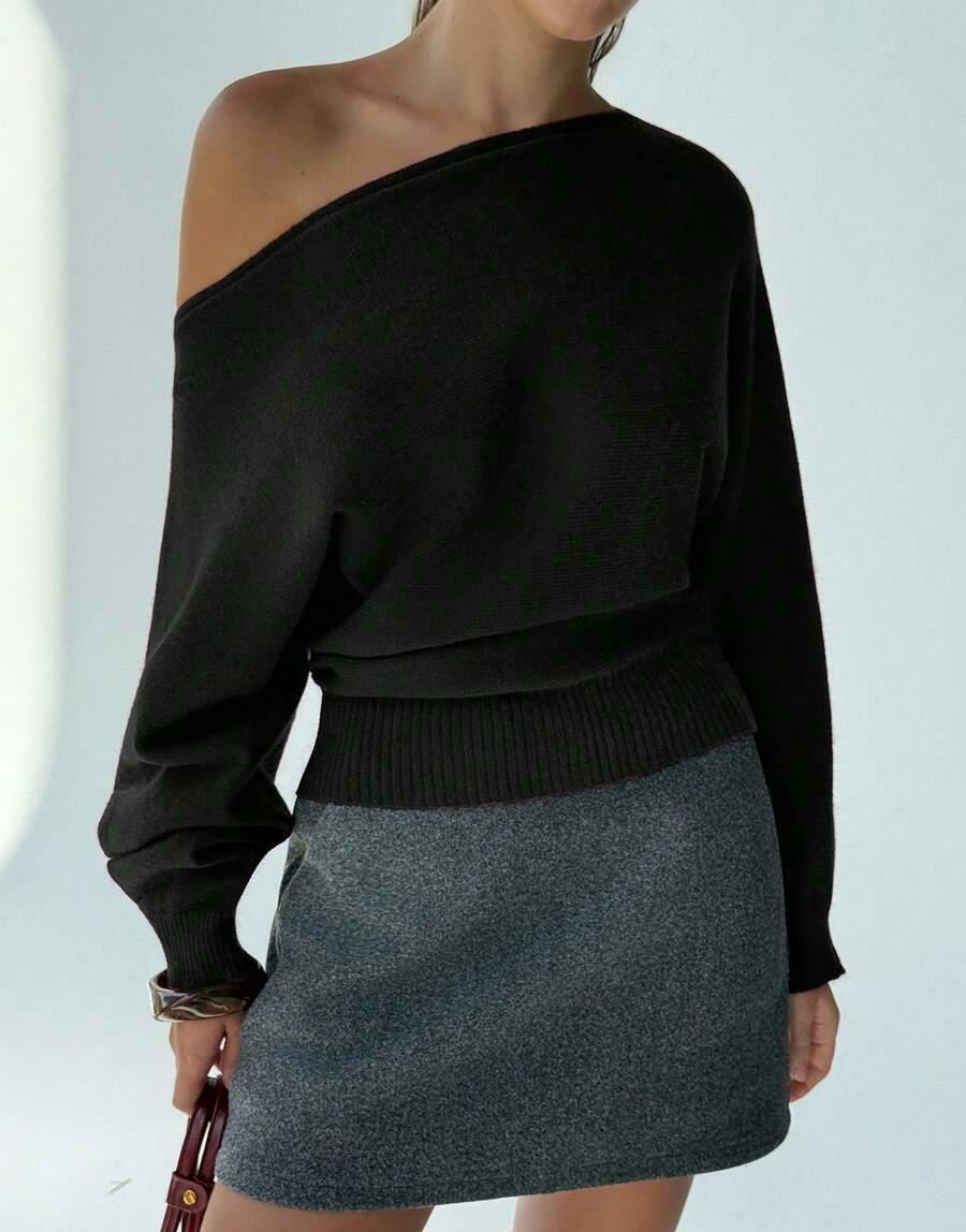 CZARNY SWETER ASYMETRIA