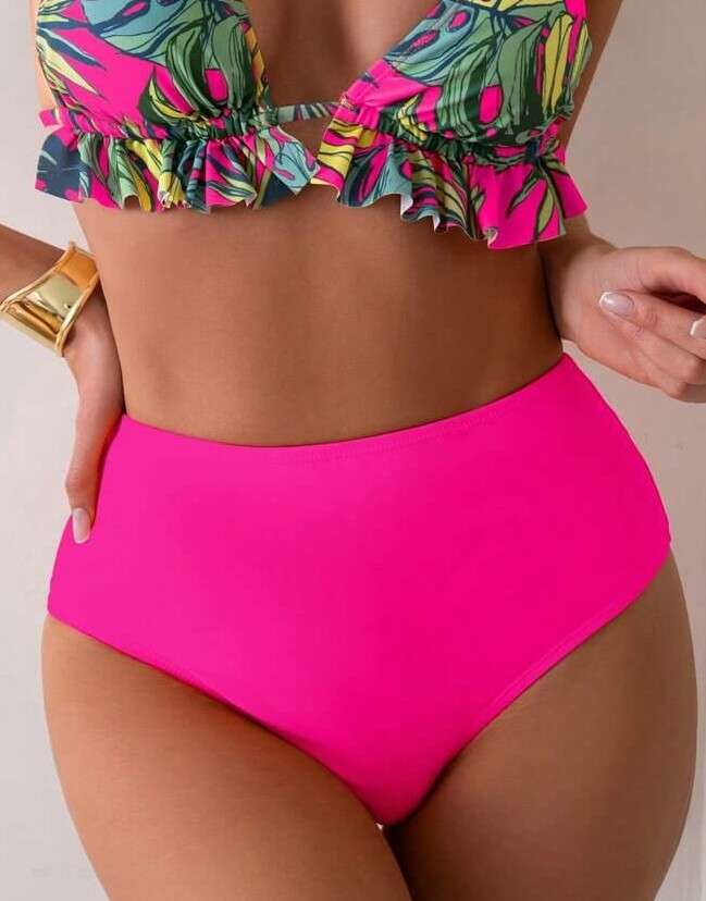 różowy dół od bikini