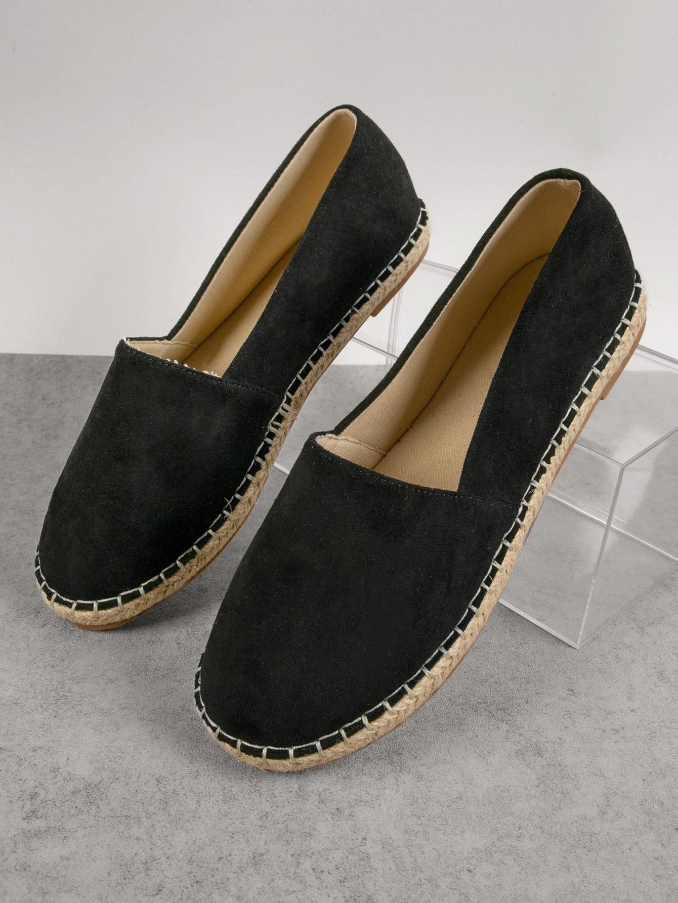 czarne wsuwane espadryle