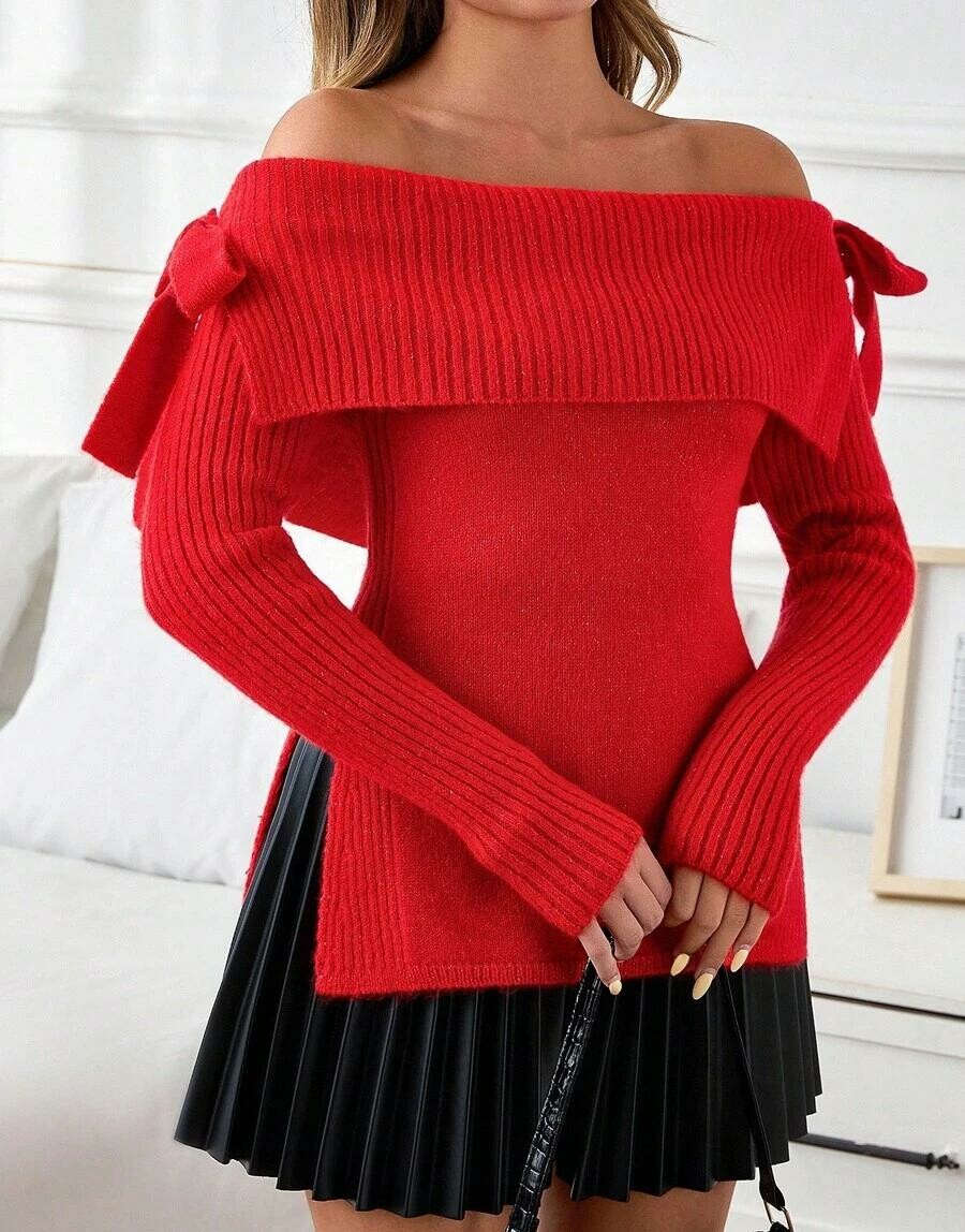 czerwony sweter odkryte ramiona