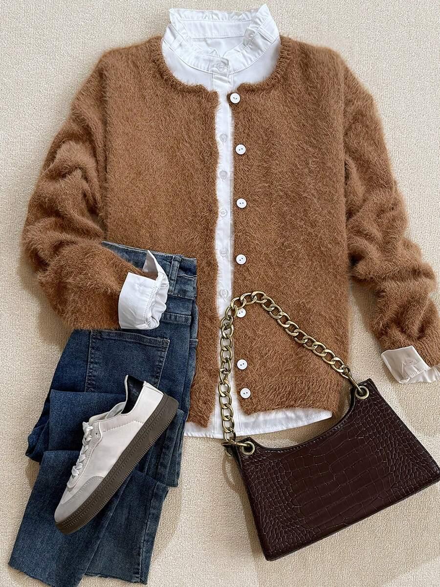 brązowy sweter guziki