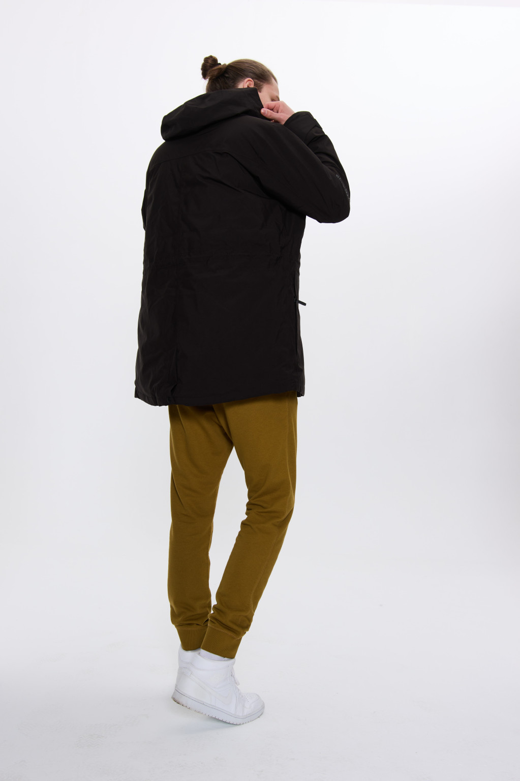 CZARNA KURTKA PARKA z kapturem 2500015-19010