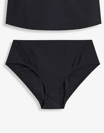 czarny dół od bikini