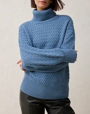 SWETER Z GOLFEM Z DOMIESZKĄ WEŁNY