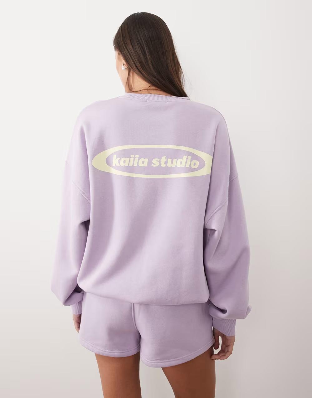fioletowa bluza okrągły dekolt logo nadruk