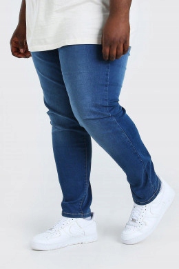 niebieskie spodnie jeans