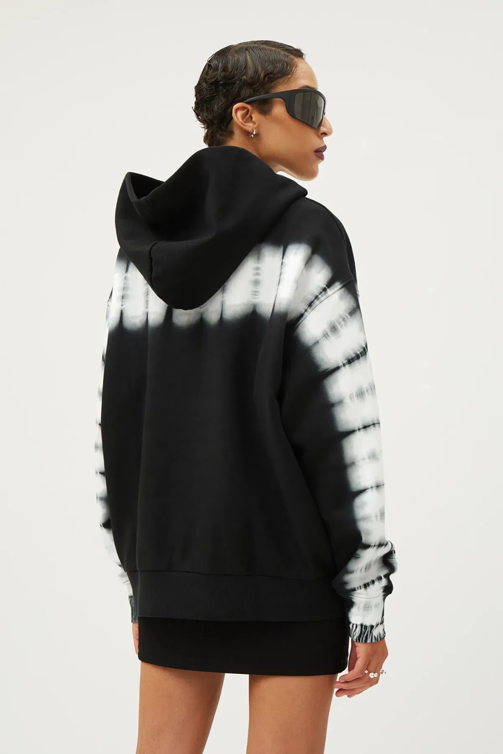 BLUZA Z KAPTUREM KONTRAST
