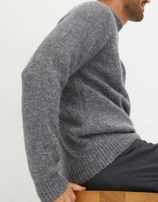 SWETER MĘSKI Z OKRĄGŁYM DEKOLTEM