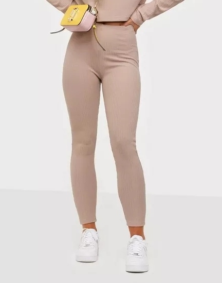 beżowe legginsy w prążki casual