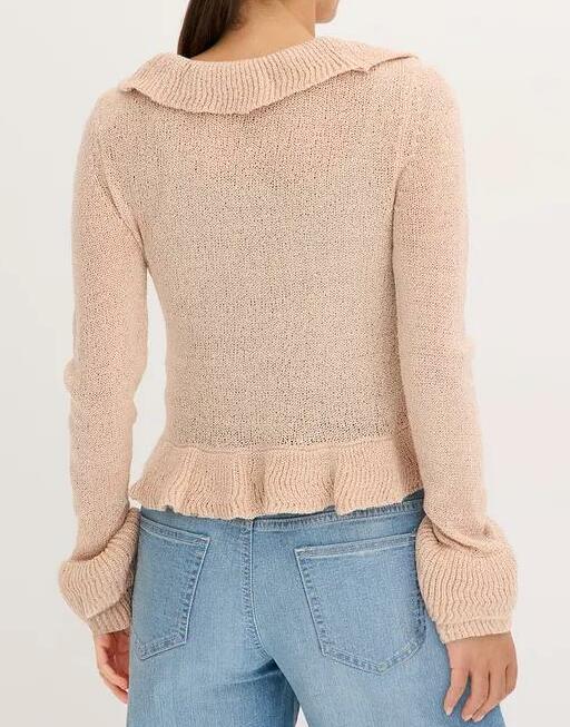 SWETER WIĄZANY Z FALBANAMI