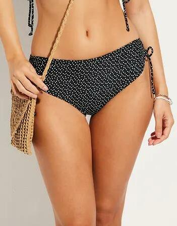 DÓŁ OD BIKINI