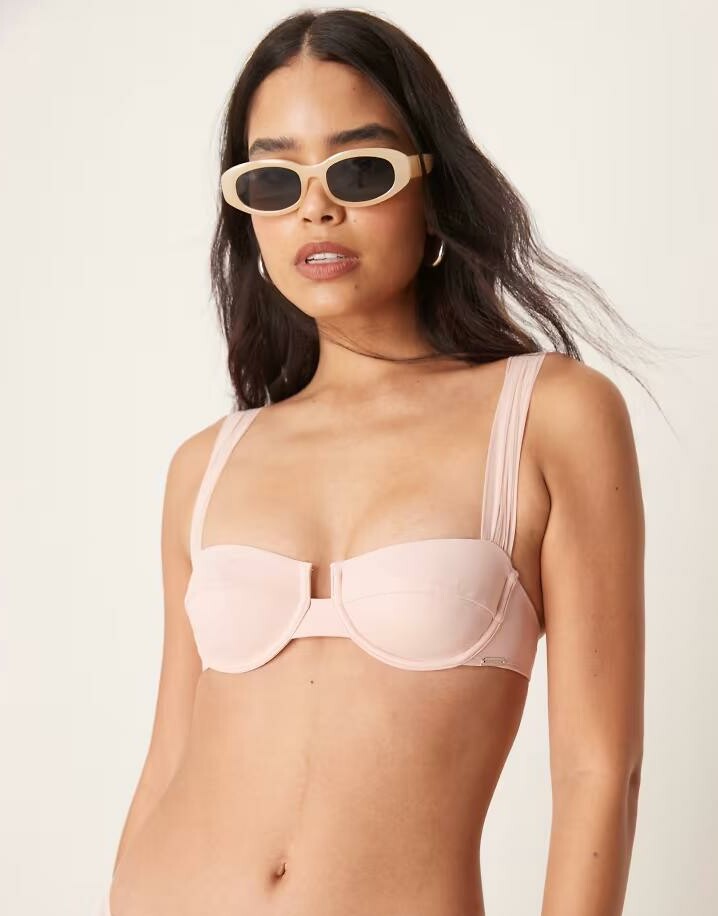 RÓŻOWA GÓRA OD BIKINI