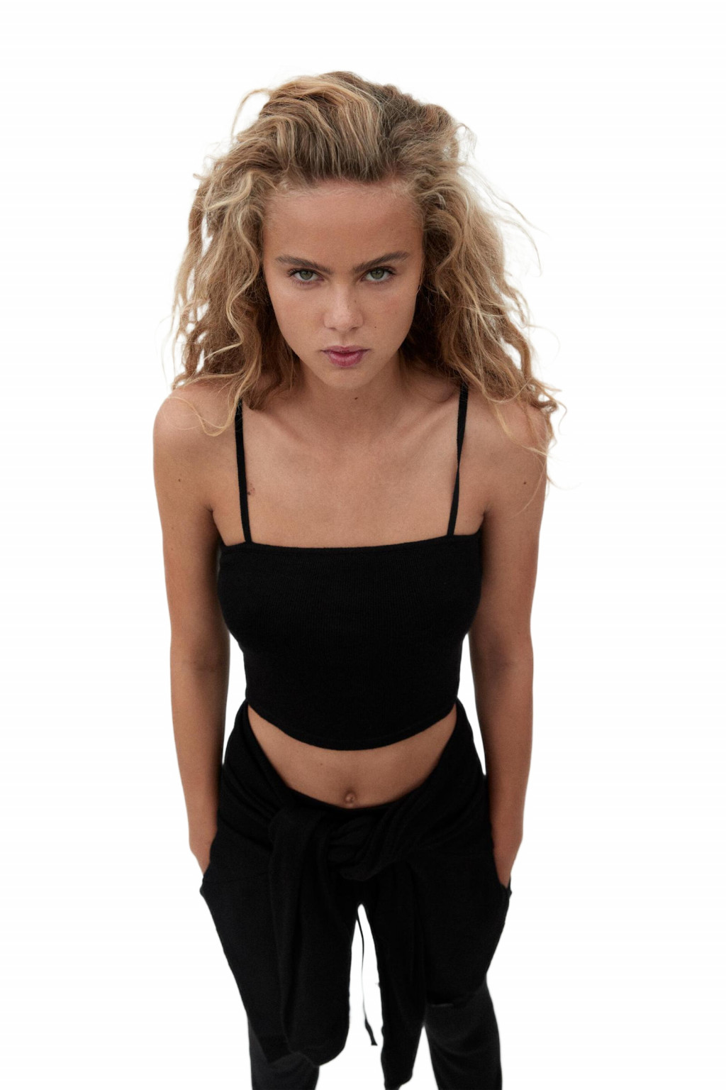 CROP TOP RAMIĄCZKA BASIC