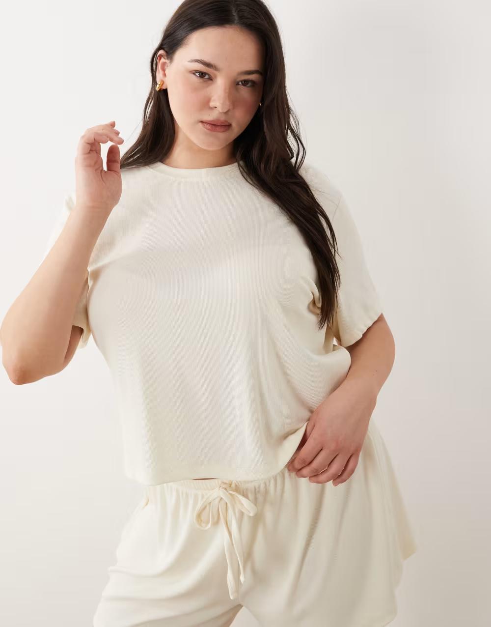 beżowy t-shirt krótki rękaw piżama