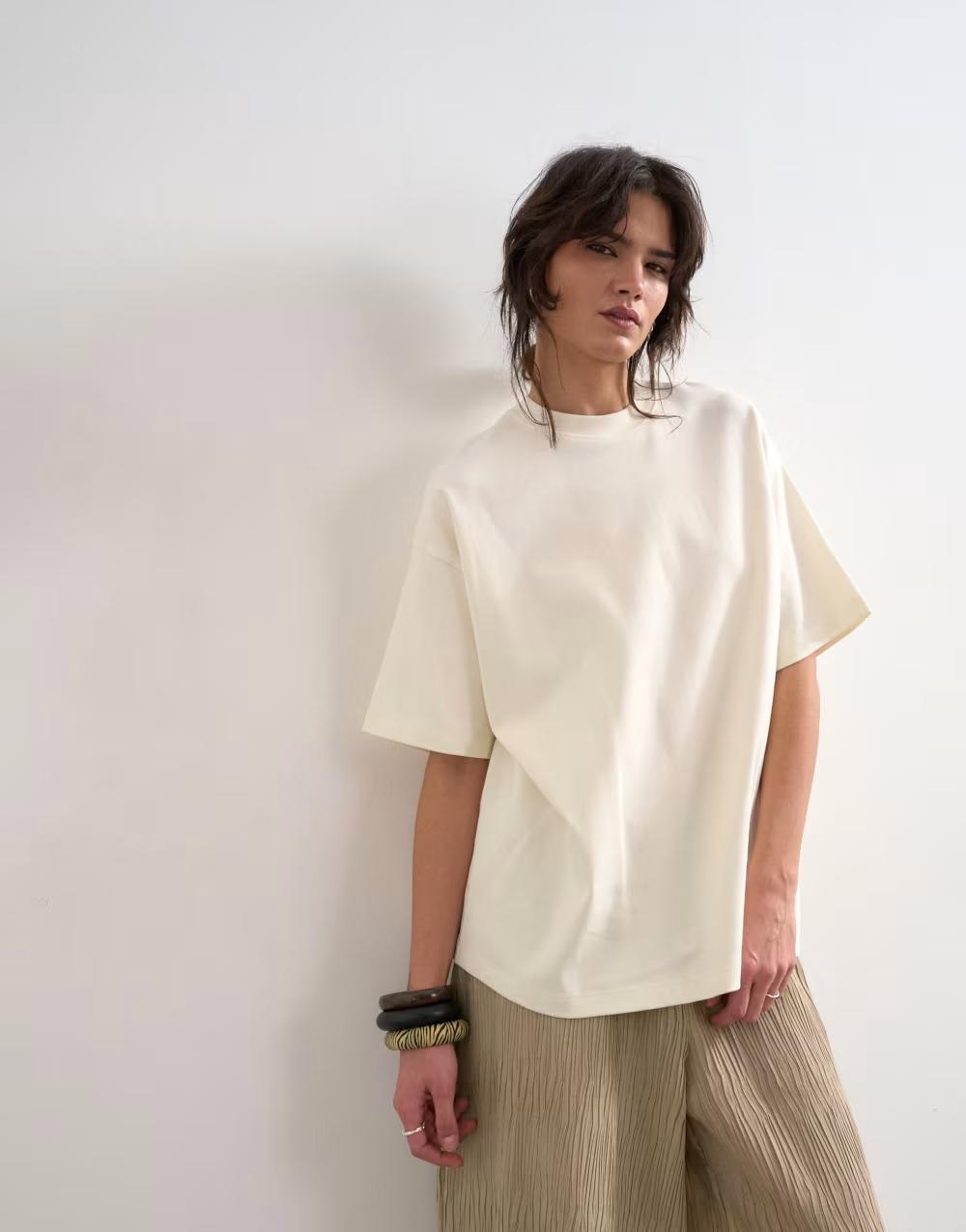 kremowy t-shirt oversize
