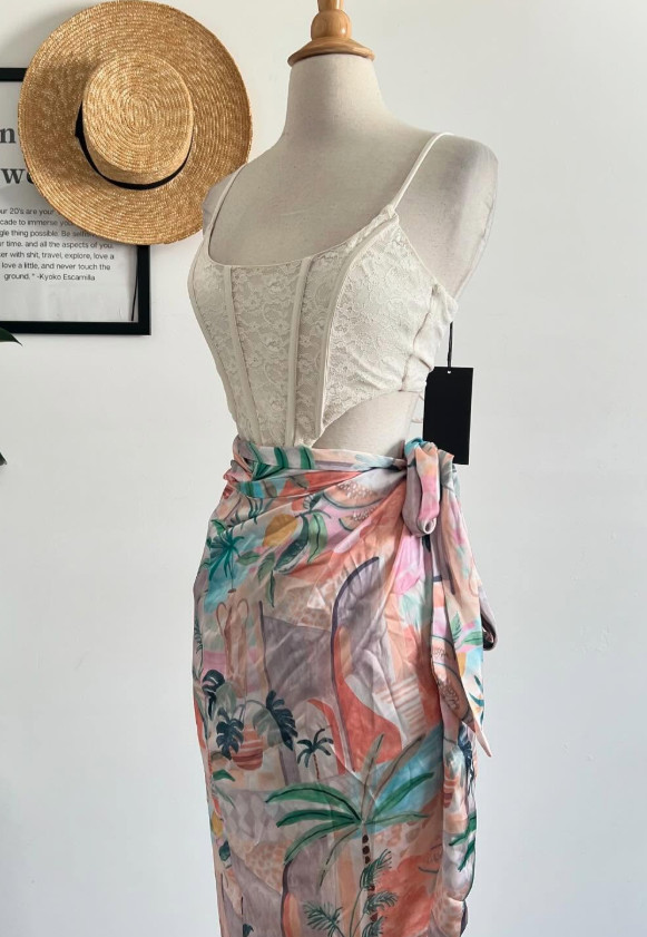 koronkowy top na ramiączkach gorset