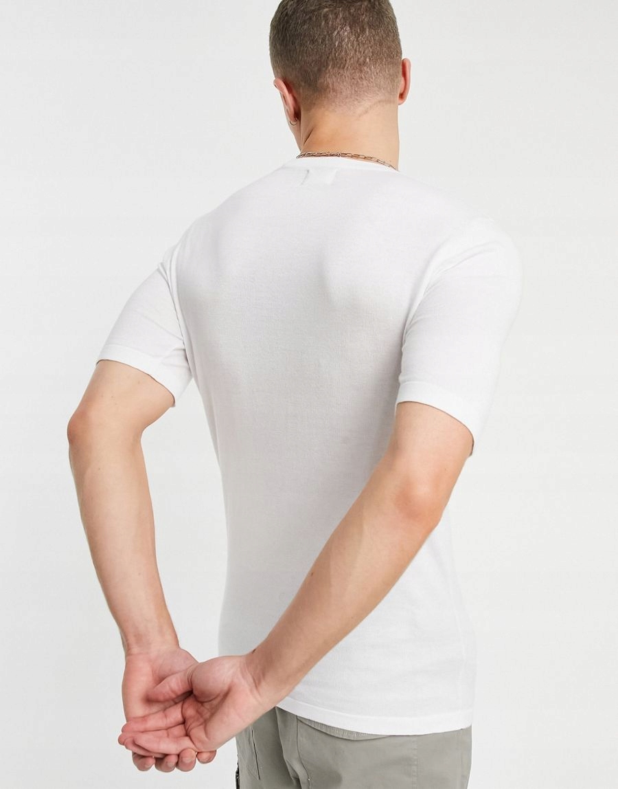 BIAŁY T-SHIRT OKRĄGŁY DEKOLT 