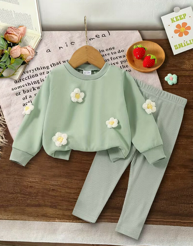 zielony komplet bluza legginsy