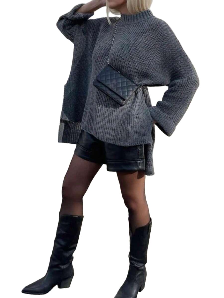 SWETER Z DZIANINY W JEDNOLITYM KOLORZE Z ROZCIĘCIEM 