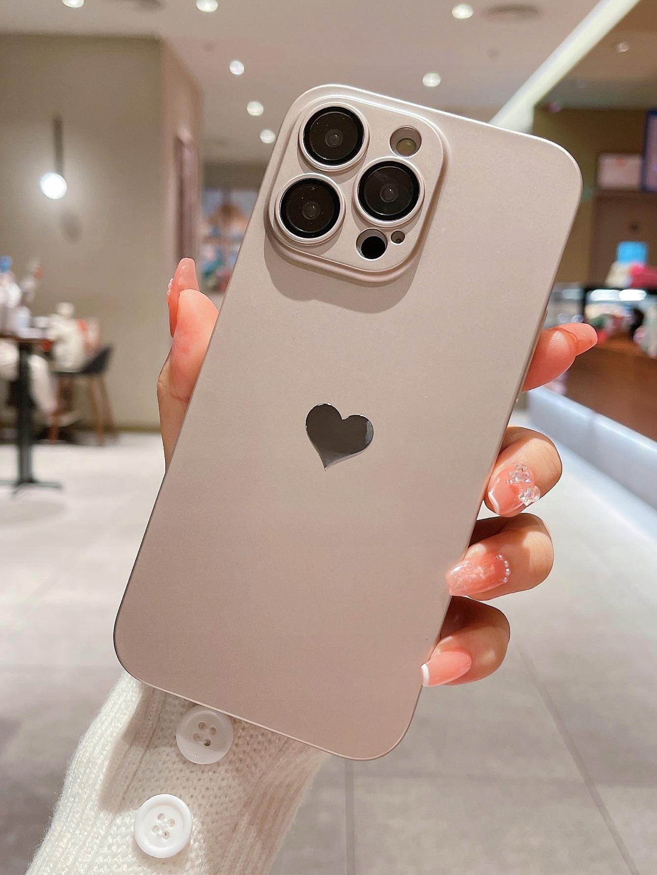 ETUI NA TELEFON IPHONE 16 PRO