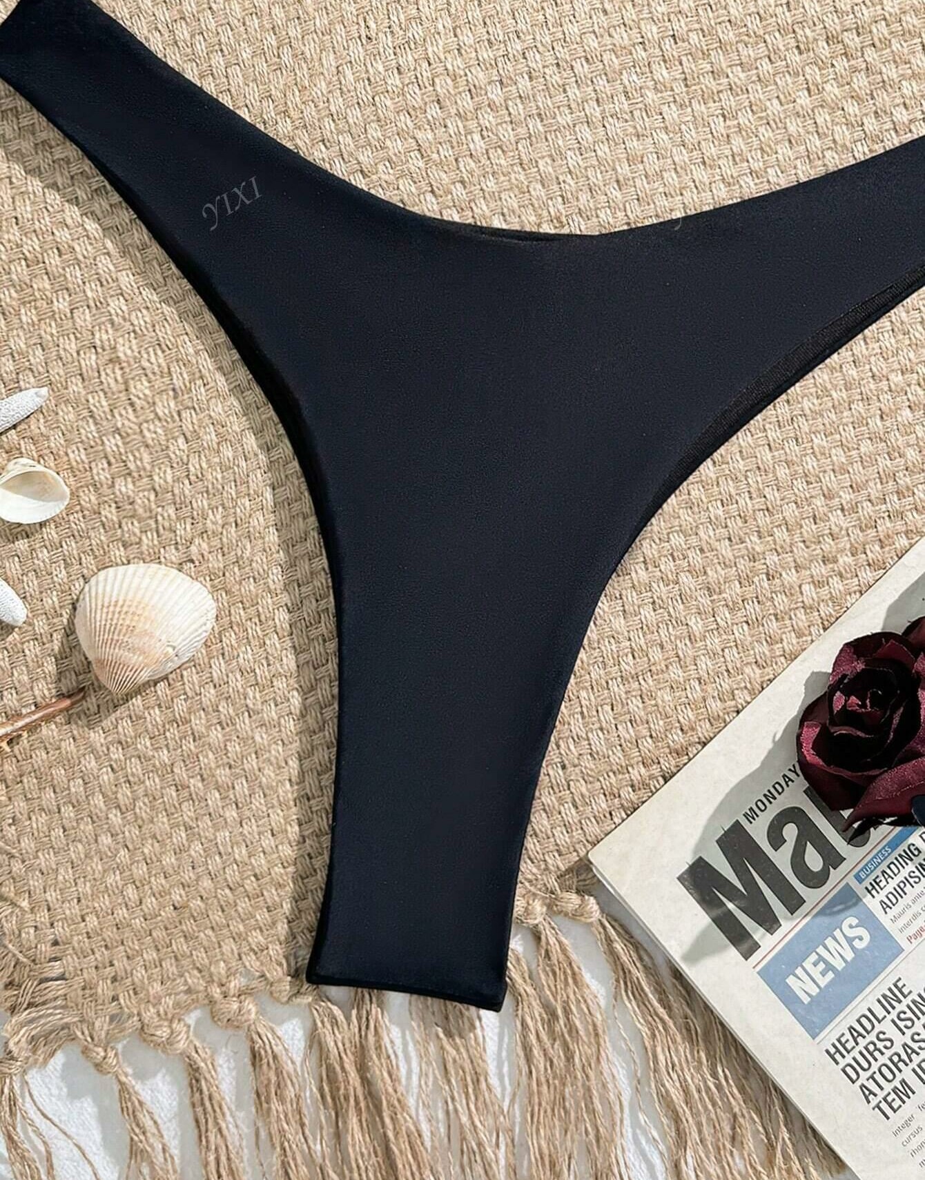 czarny dół od bikini