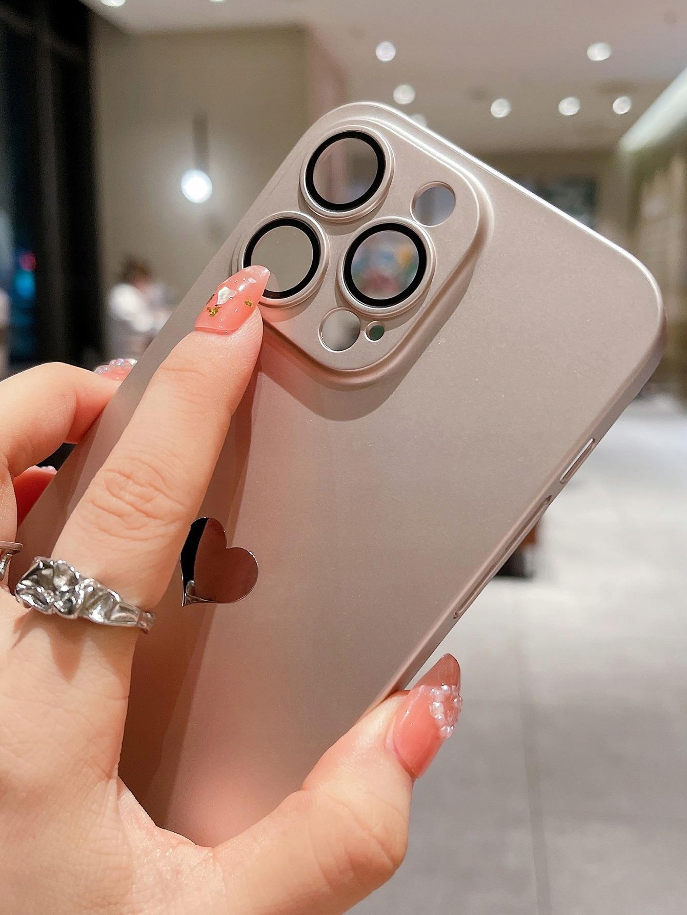 ETUI NA TELEFON IPHONE 16 PRO