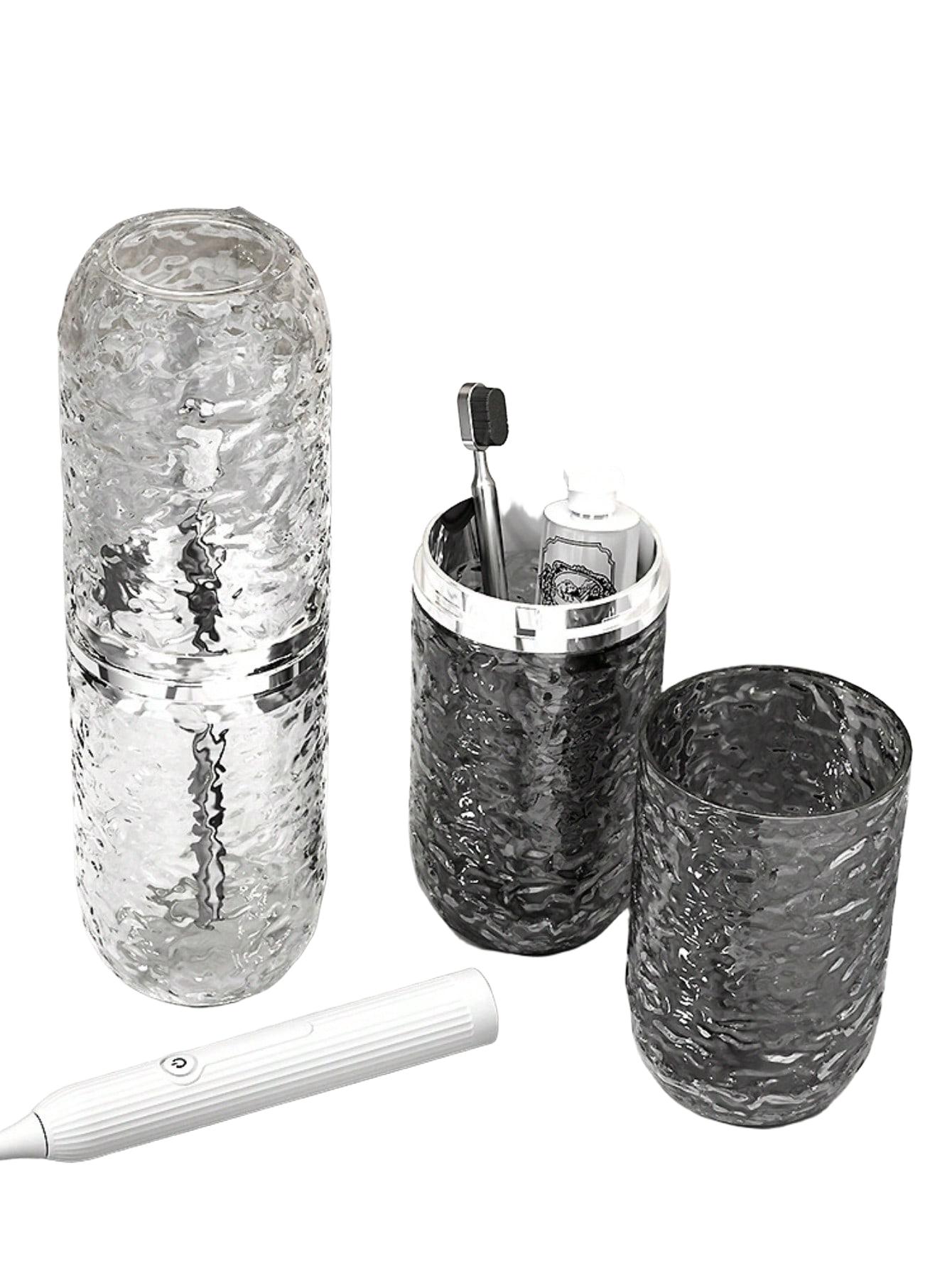 plastikowy kubek na szczoteczki