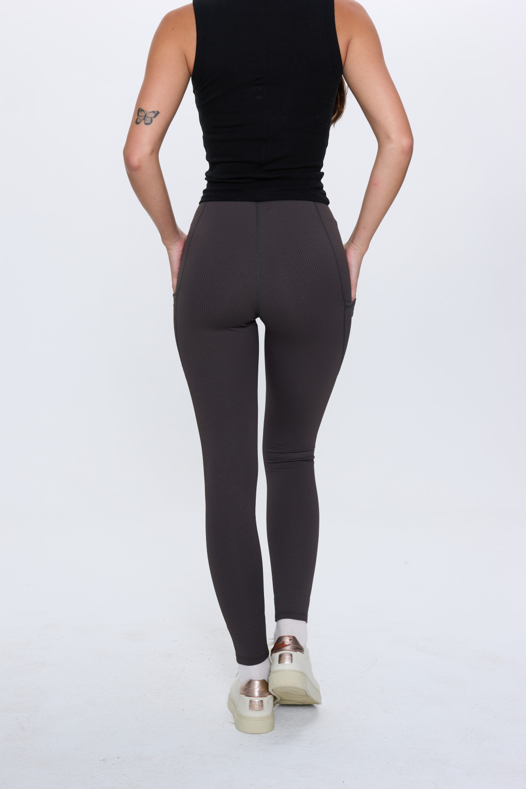 brĄZOWE KLASYCZNE LEGGINSY PRĄŻKI 1550084-18021
