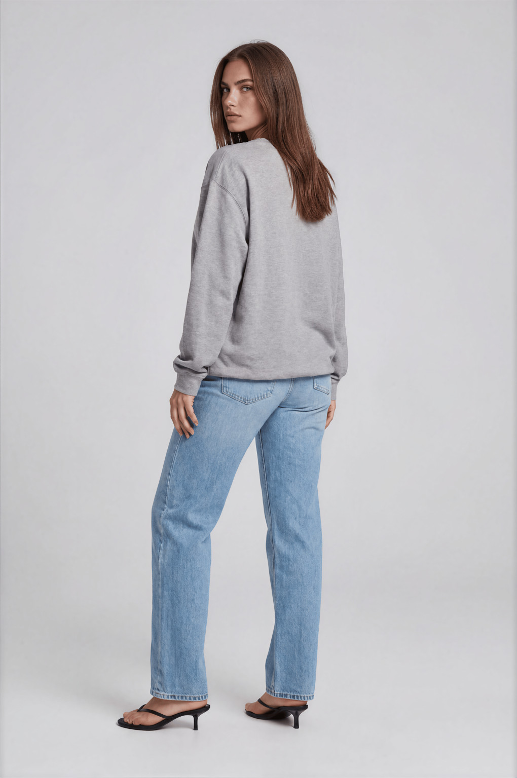 szara bluza oversize