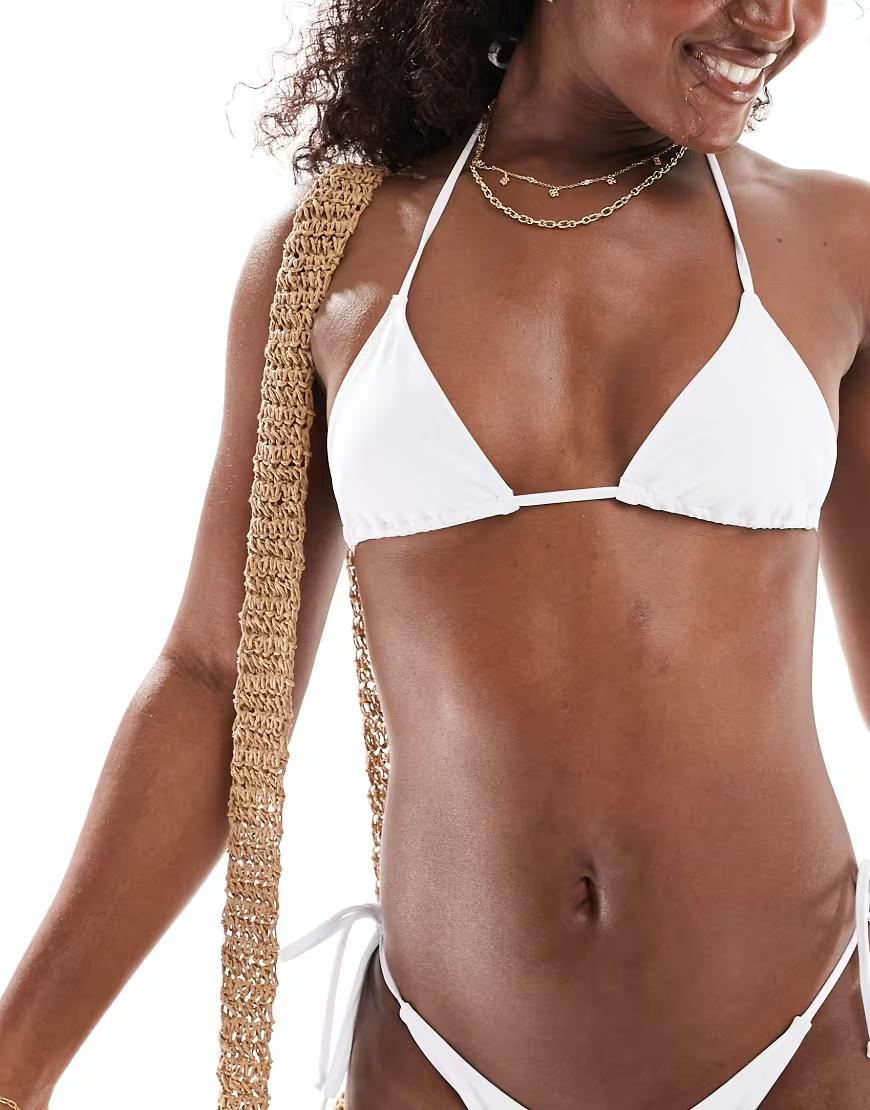 biała góra od bikini