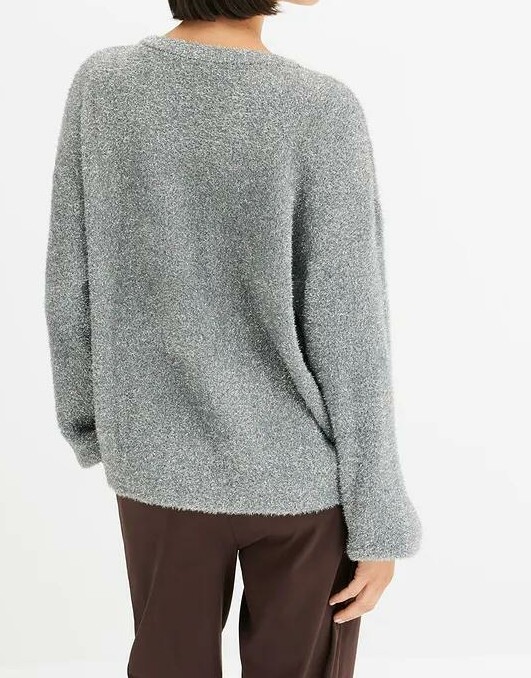 SWETER Z LUREKSOWĄ NITKĄ