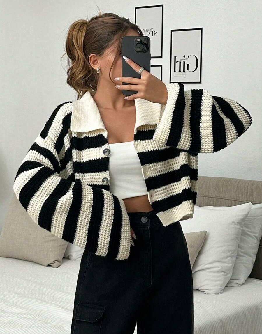 SWETER PASKI GUZIKI