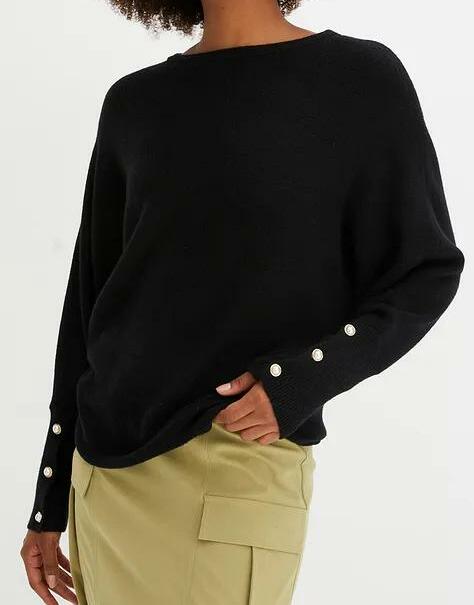 SWETER Z GUZIKAMI 