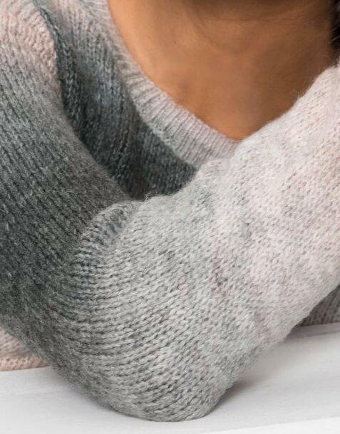 SWETER DAMSKI PLUS SIZE OKRĄGŁY DEKOLT