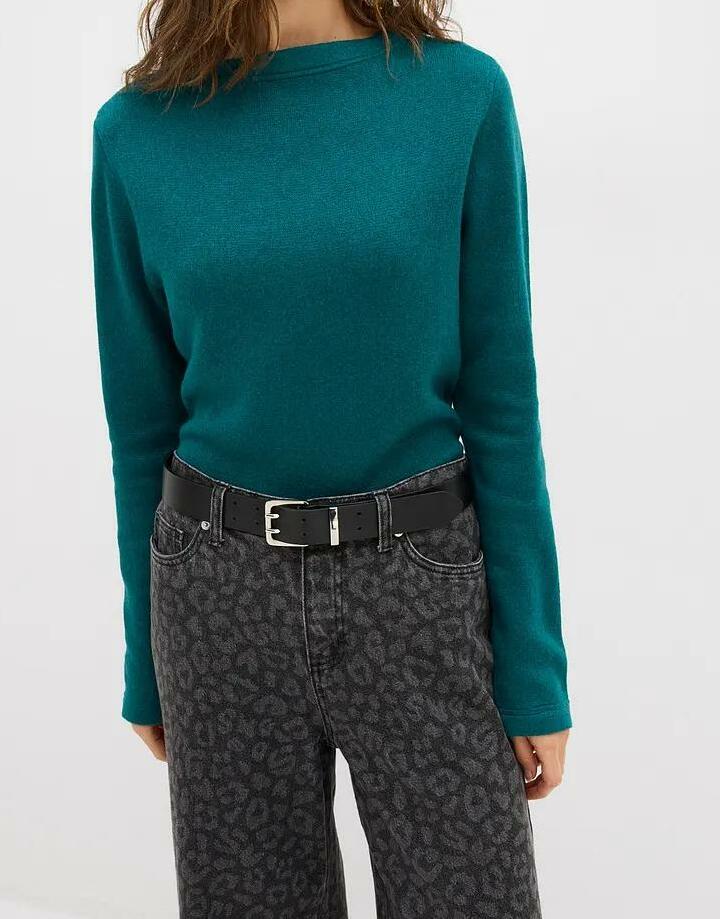 SWETER Z OKRĄGŁYM DEKOLTEM 